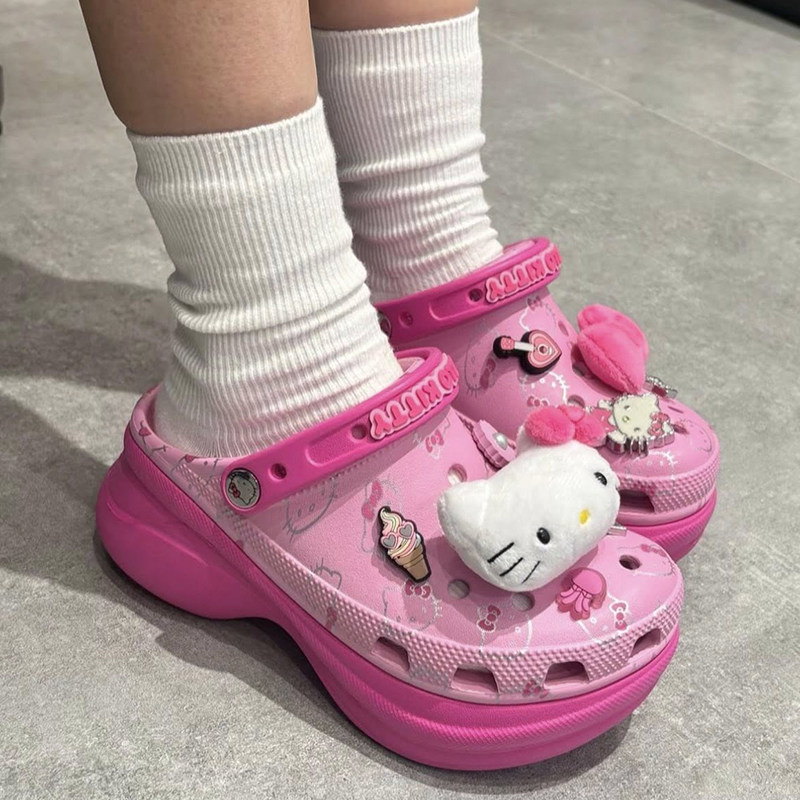 代购Hello Kitty x Crocs卡骆驰凯蒂猫联名款女士厚底洞洞鞋凉鞋