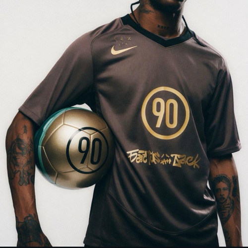 代购Travis Scott X NIKE TOTAL 90耐克联名款棕色足球衣运动T恤