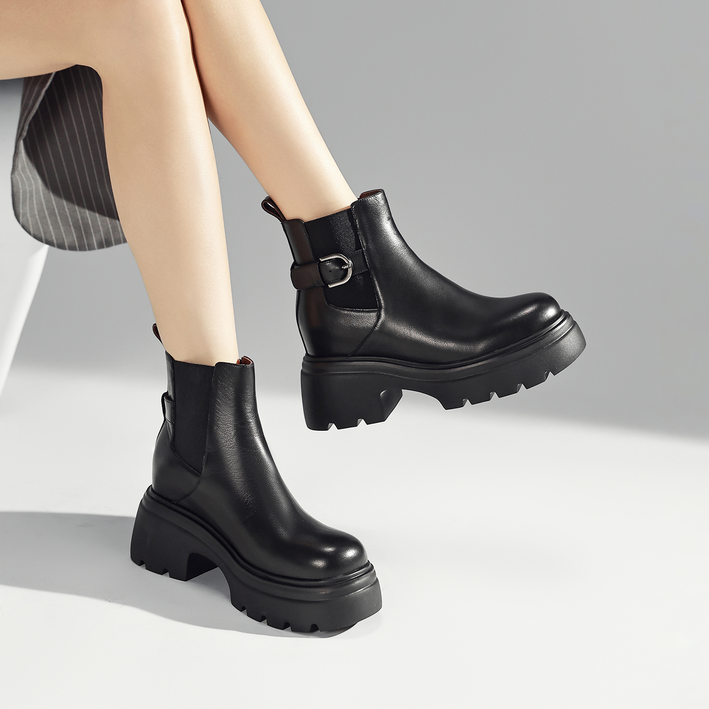 猫本喵小码真皮一脚蹬踝靴女