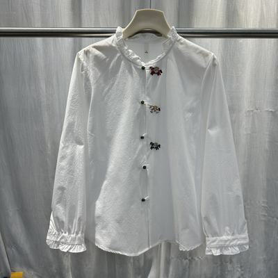 春季木耳边小马刺绣女长袖衬衫