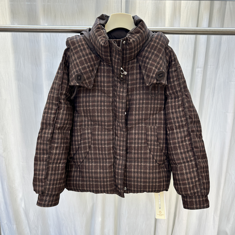 2025冬季新款休闲连帽羽绒服