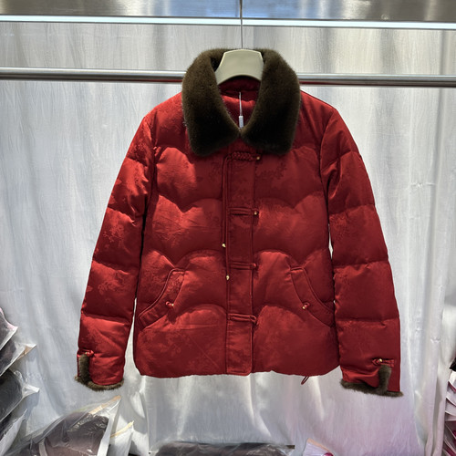 新中式盘扣水貂绒白鸭绒羽绒服