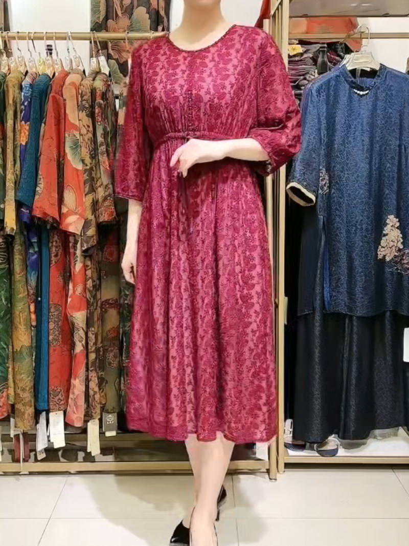 真丝刺绣连衣裙女2023新款夏季艺娜莎桑蚕丝高端透气裙子YN-0182