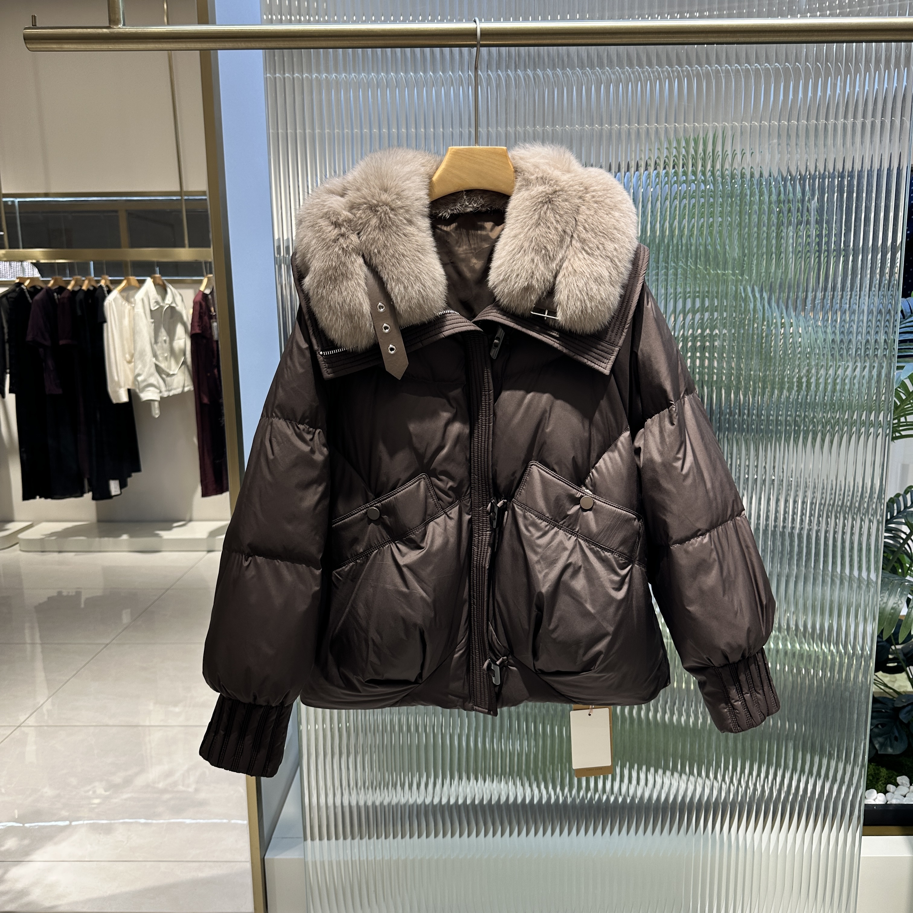 白鹅绒羽绒服女宽松外套