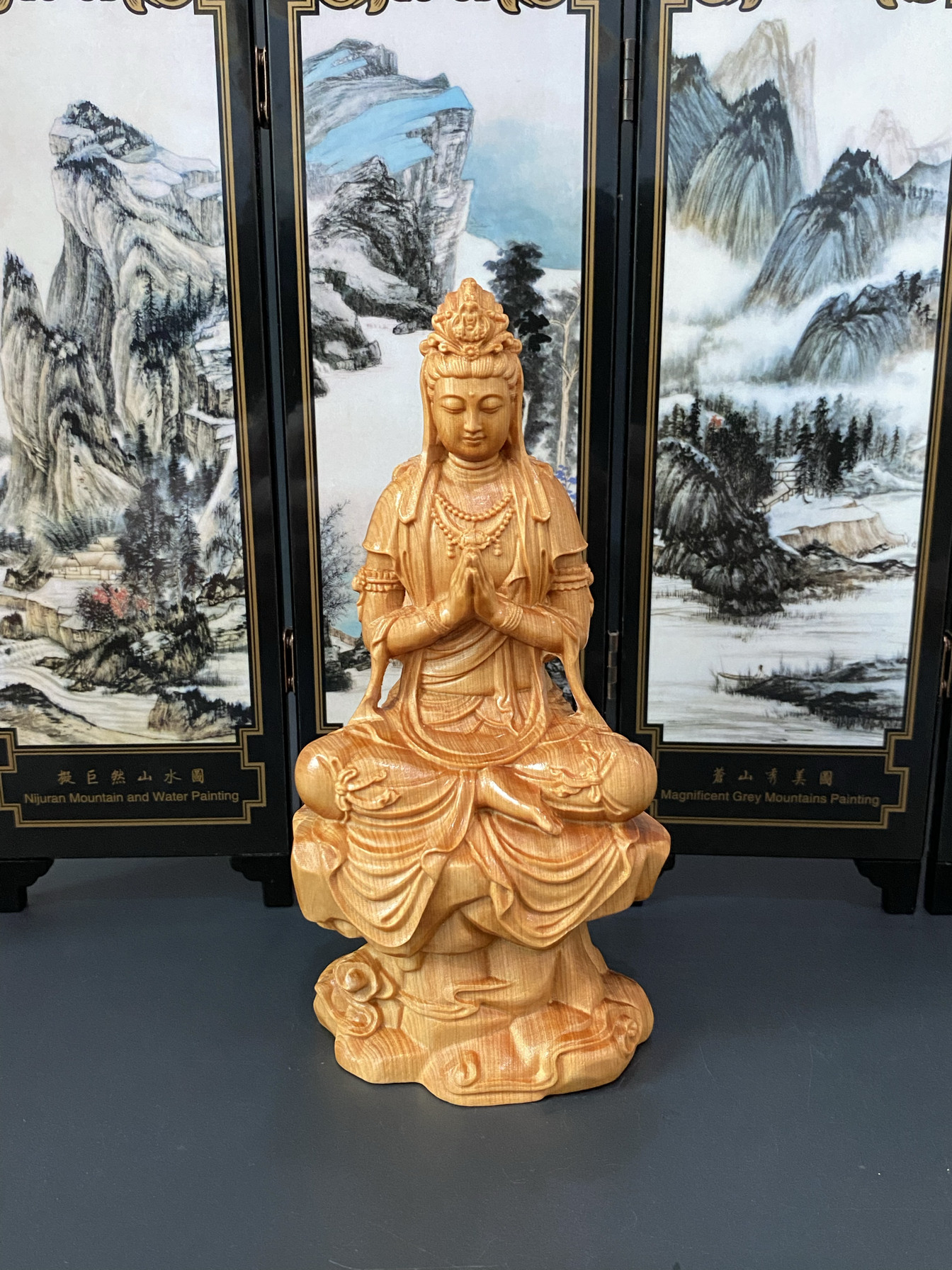 崖柏木雕合十自在观音菩萨车载人物佛像饰品家居佛堂供奉摆件