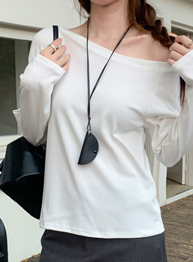 美式白色斜肩长袖t恤女2025秋季新款修身打底内搭露肩上衣