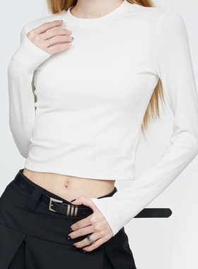 白色圆领长袖正肩T恤女秋冬修身显瘦高腰短款打底衫内搭纯色上衣
