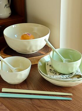 奶油ins风陶瓷碗盘餐具套装高颜值碗盘勺釉下彩家用少女心出租屋