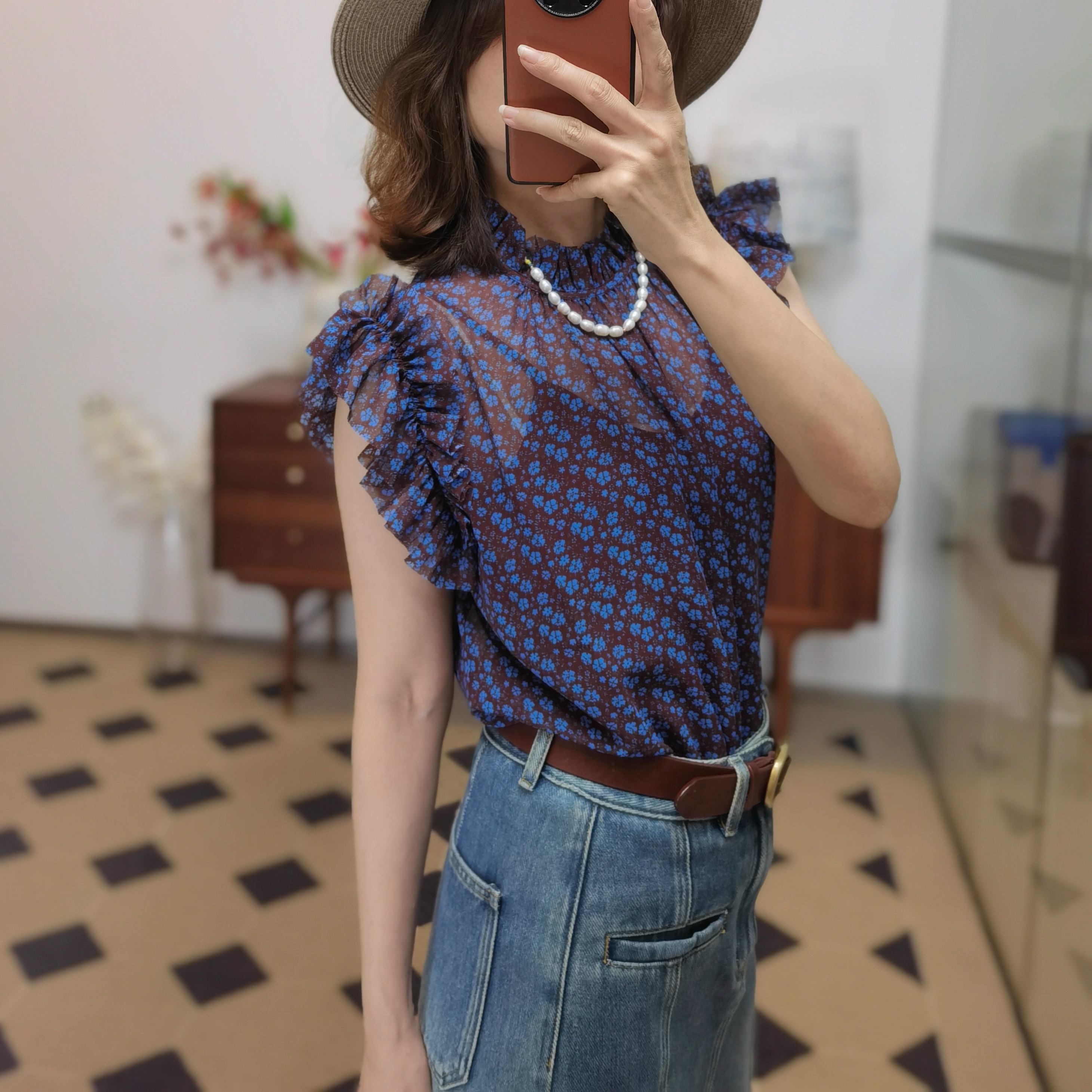 秘密盒子维加斯 赠吊带减龄法式碎花真丝小立领飞袖背心无袖上衣