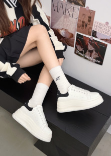 早春小个子增高休闲百搭简约板鞋 欧洲站松糕厚底小白鞋 女2026新款