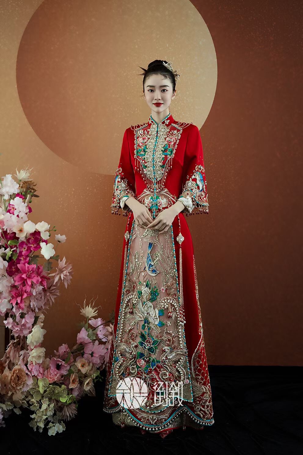 倒叙正版圆中见方新娘中式古装婚礼a摆重工珠绣秀禾服马来褂出租