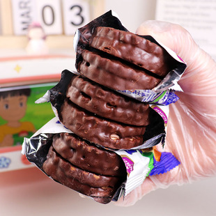 俄罗斯进口三明治饼干KONTI康吉花生榛子巧克力味夹心休闲小零食