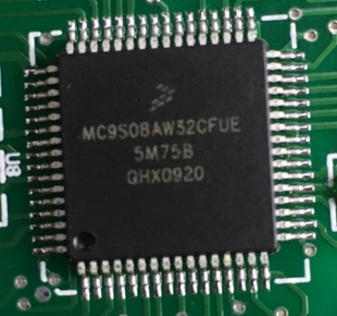 MC9S08AW32CFUE 5M75B 汽车电脑板芯片 空白无程序