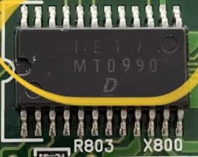 MT0990 老款4700丰田空调电脑板易损芯片 SE559旁边的易损芯片