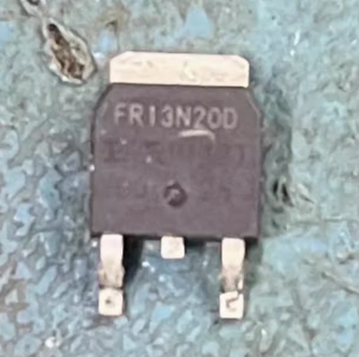 全新进口原装 IRFR13N20DTRPBF 丝印FR13N20D TO-252 N沟道 MOS管