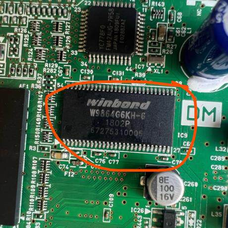 W9864G6KH-6 TSOPII-54 64M-bits SDRAM 内存芯片