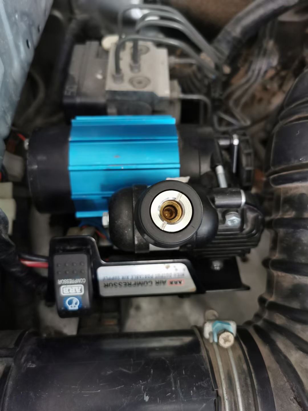 lc120气泵支架安装arb单缸气泵固定机舱汽车轮胎充气泵车载