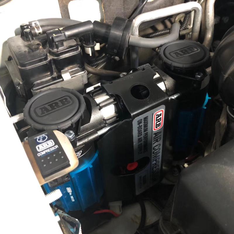 V93/V97气泵支架安装ARB单缸双缸气泵固定机舱汽车轮胎充气泵车载