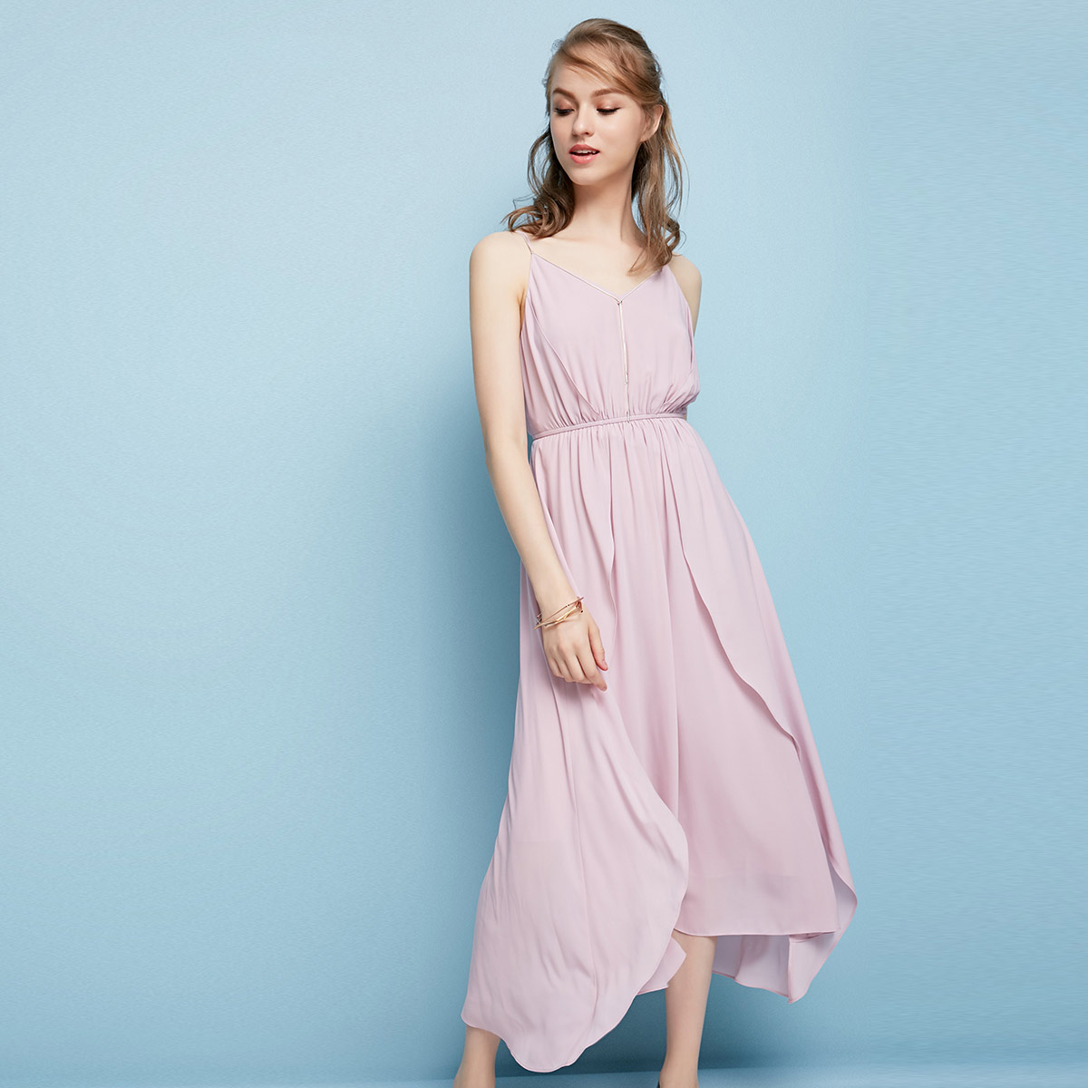 Vero Moda¶È¼Ù·çµõ´øÖг¤¿îÁ¬ÒÂȹ|31737A532