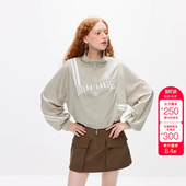 绫致ONLY春夏新休闲运动风宽松立领拼接轻薄外套女时尚