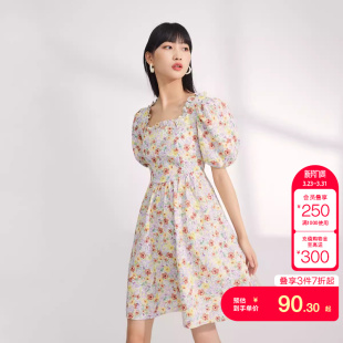 Moda连衣裙夏季 时尚 新款 修身 油画碎花方领泡泡袖 tq区绫致Vero