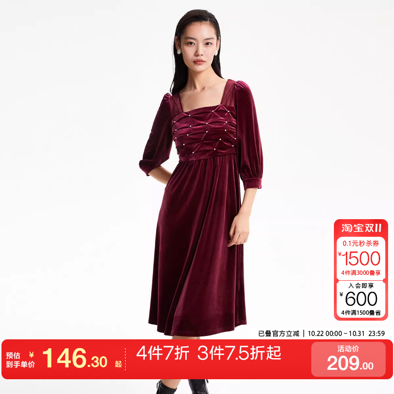 tq区绫致Vero Moda连衣裙秋冬复古丝绒立体褶皱拼接镂空