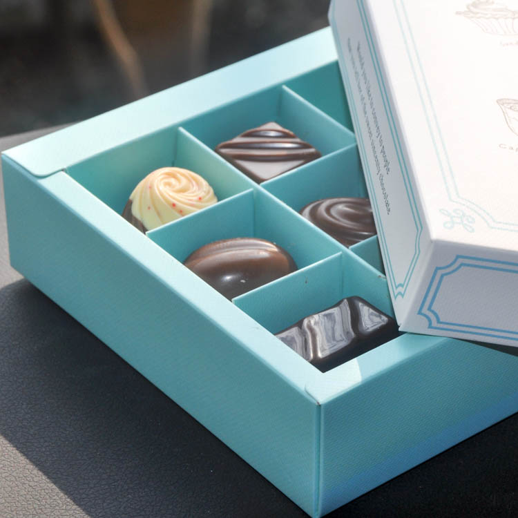 9粒/12粒装 蓝巧克力盒 清新手绘巧克力包装盒 可装费列罗