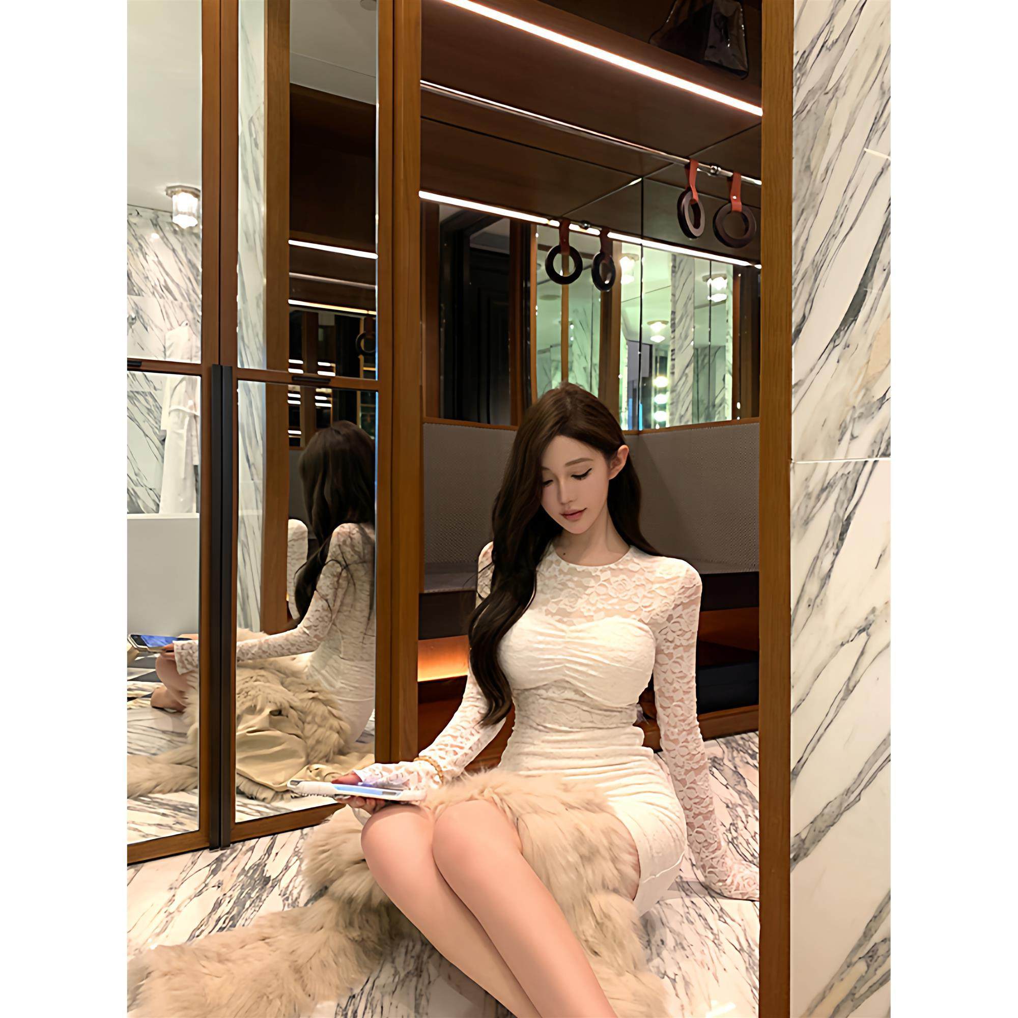 言可可 富家千金miu系穿搭包臀裙紧身性感纯欲风内搭蕾丝连衣裙