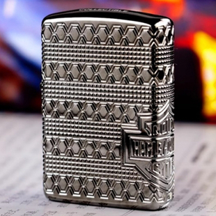 正版 zippo防风煤油打火机哈雷2021年度盔甲雕刻黑冰纪念礼盒49470