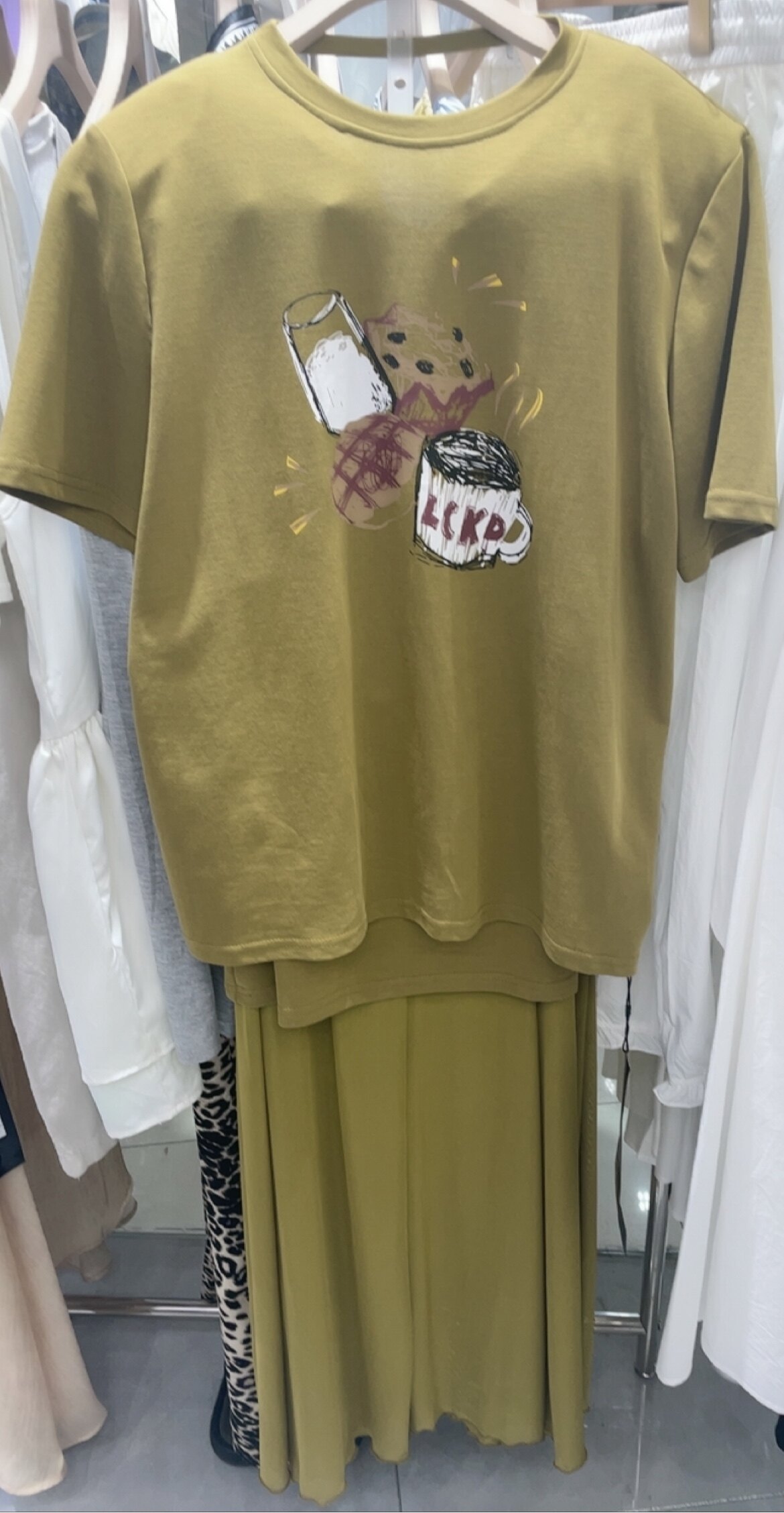 2.5夏季新款韩版小众设计套装短袖T恤长裙两件套防晒长裙时尚潮流