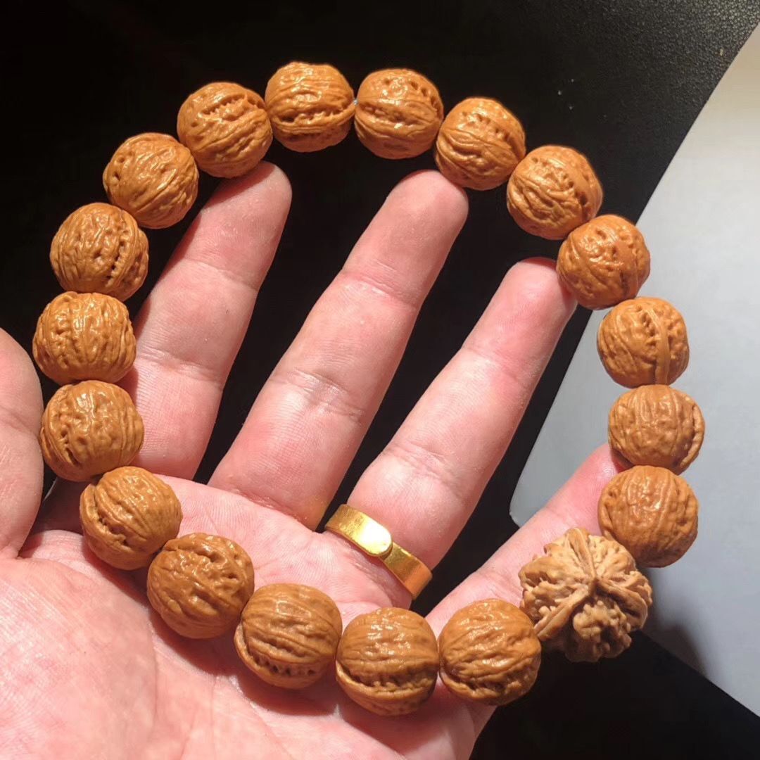 三棱正奔狮子头姜黄皮小核桃手串