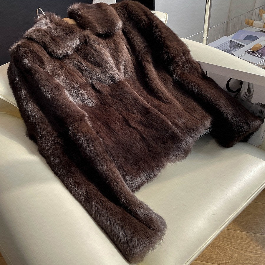 网红博主同款兔毛皮草外套女2025冬季新款短款高级感老钱风大衣