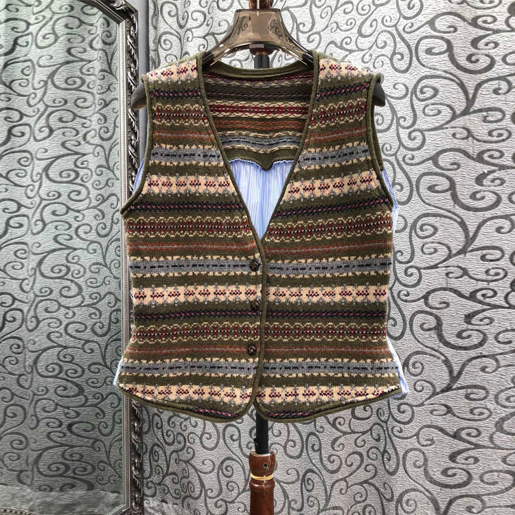 初溯家2026早春新款女装法式复古提花V领针织马甲女无袖叠穿背心