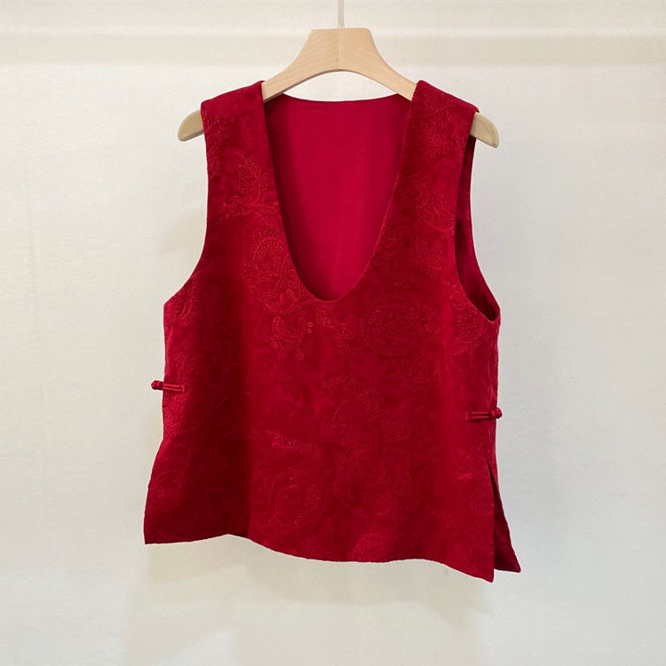 初溯家2026早春新款欧货女装新中式国风盘扣提花开叉亚麻叠穿马甲