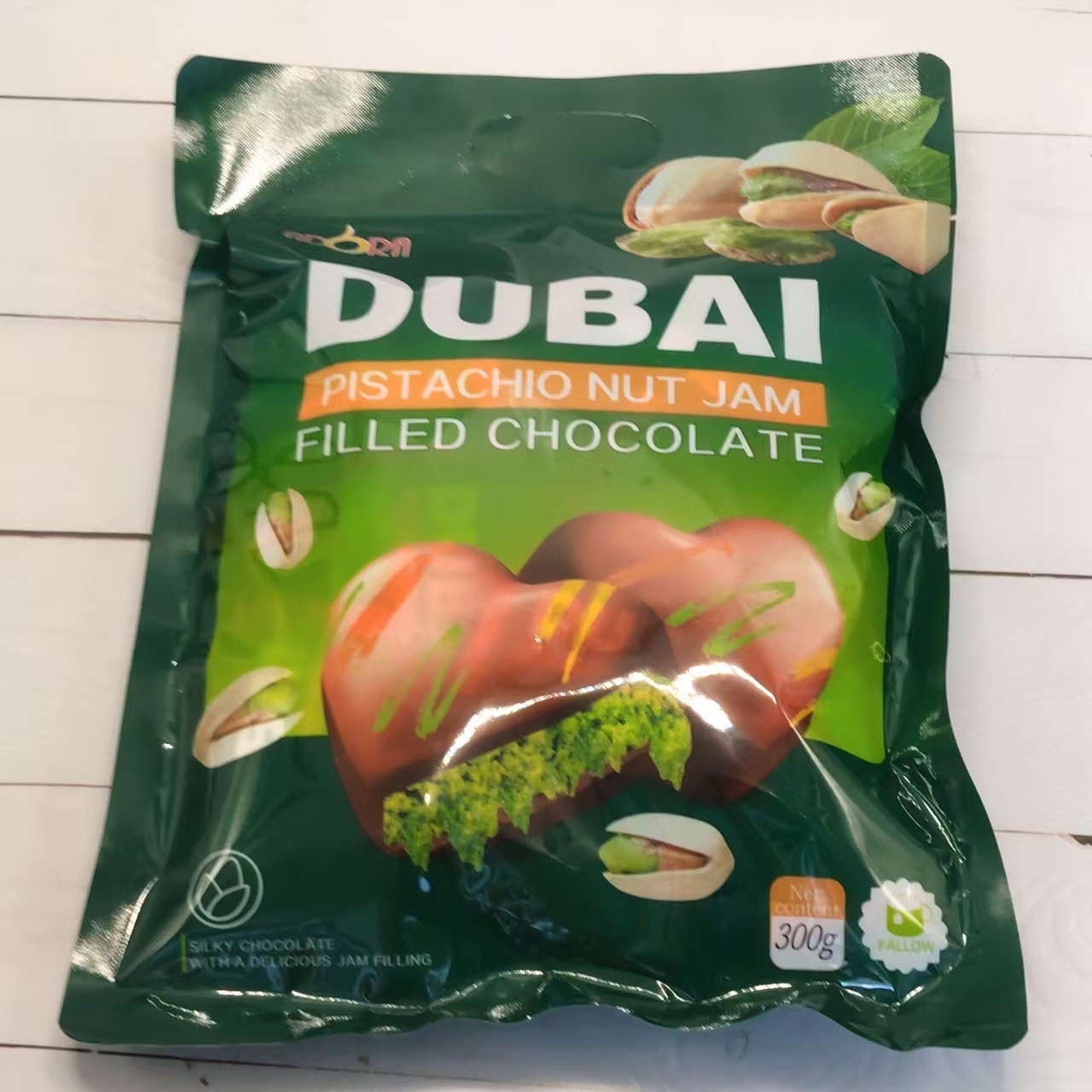 ADORA300g迪拜风味开心果酱夹心巧克力袋装儿童解馋零食独立包装.