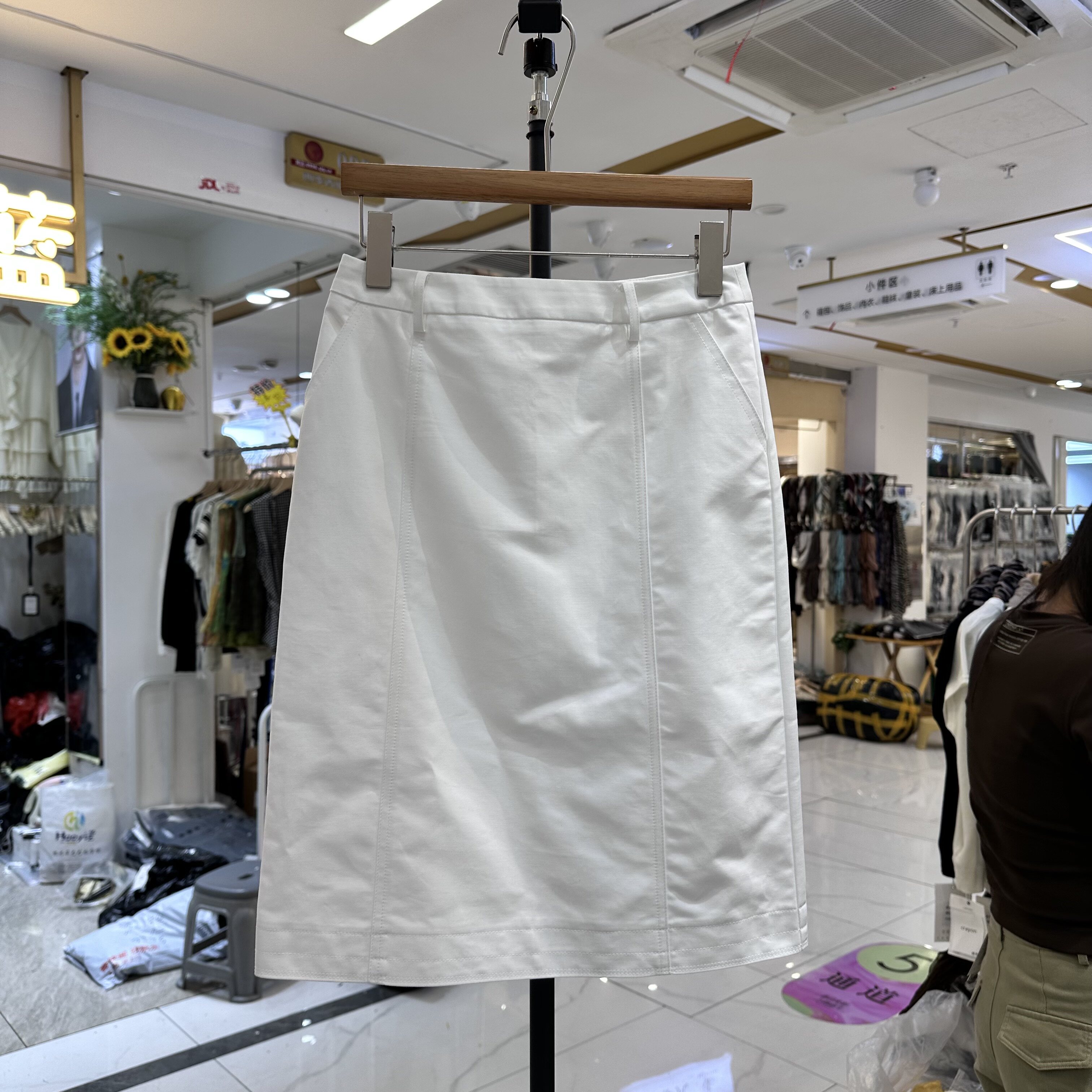 8090服饰26180西装半身裙