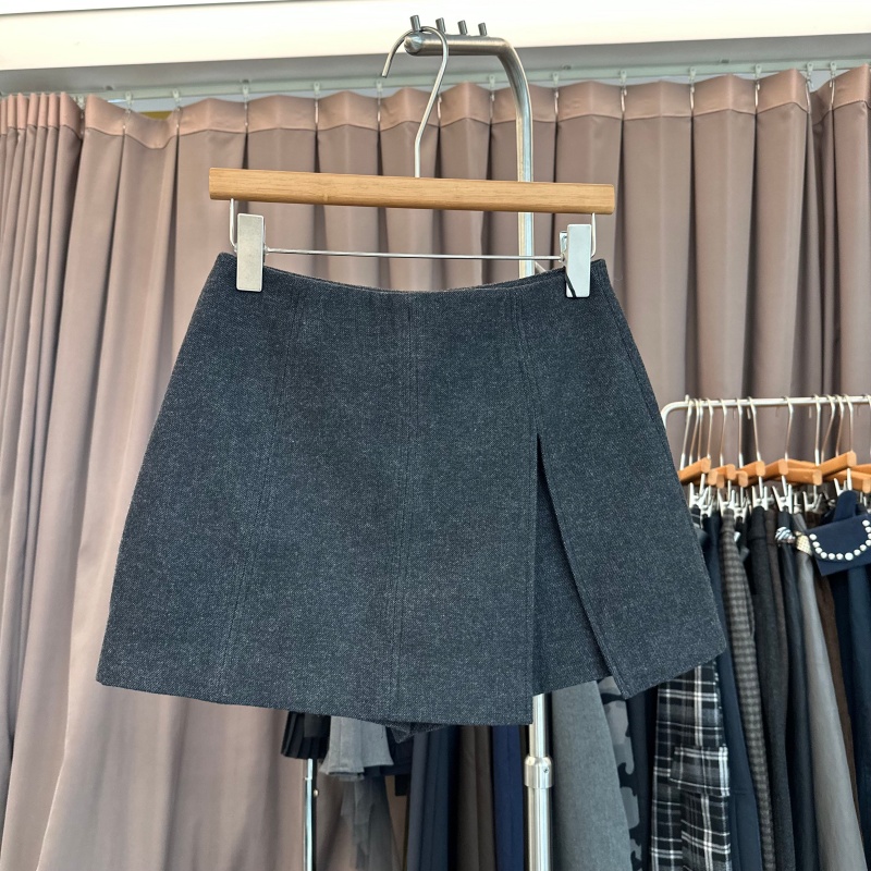 8090服饰25728毛呢A字半身裙