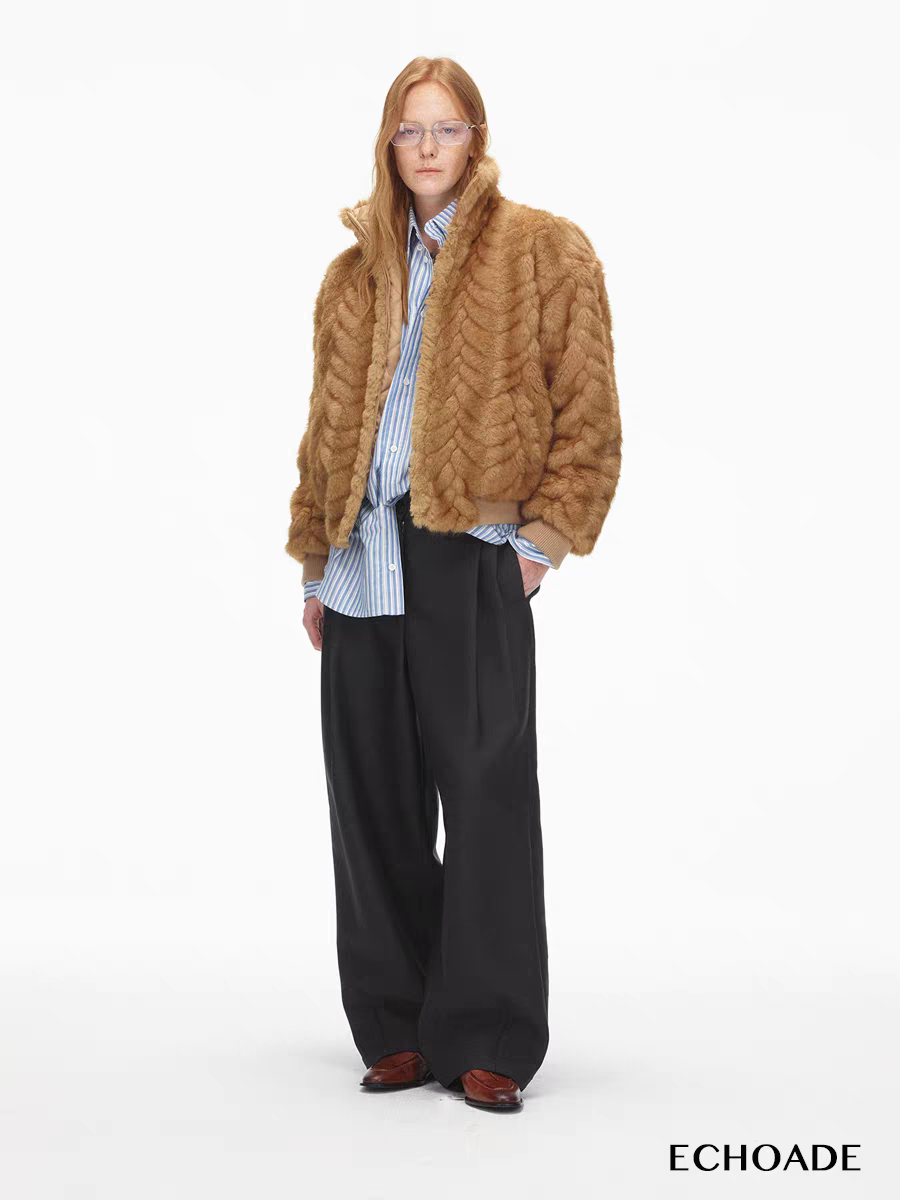 ECHOADE张弛有度 轻盈无束缚感立领设计短款环保皮草夹克外套女