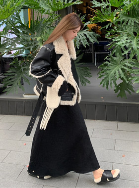 巨好看的黑色皮毛一体短款外套女2025新款秋冬羊羔毛加厚机车夹克