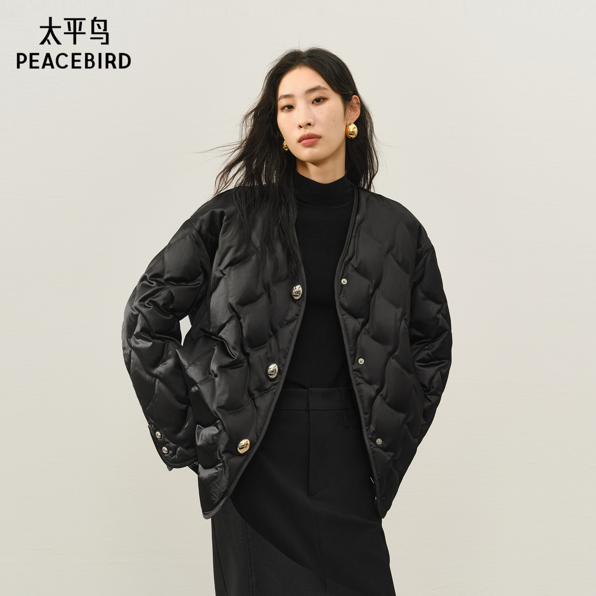 【商场同款】太平鸟轻薄围巾羽绒服女短款黑色高级外套A1ACF4121