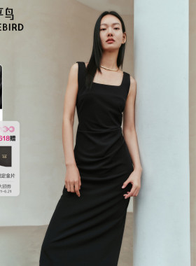太平鸟女装黑色吊带连衣裙女夏赫本风无袖小黑裙气质收腰显瘦长裙