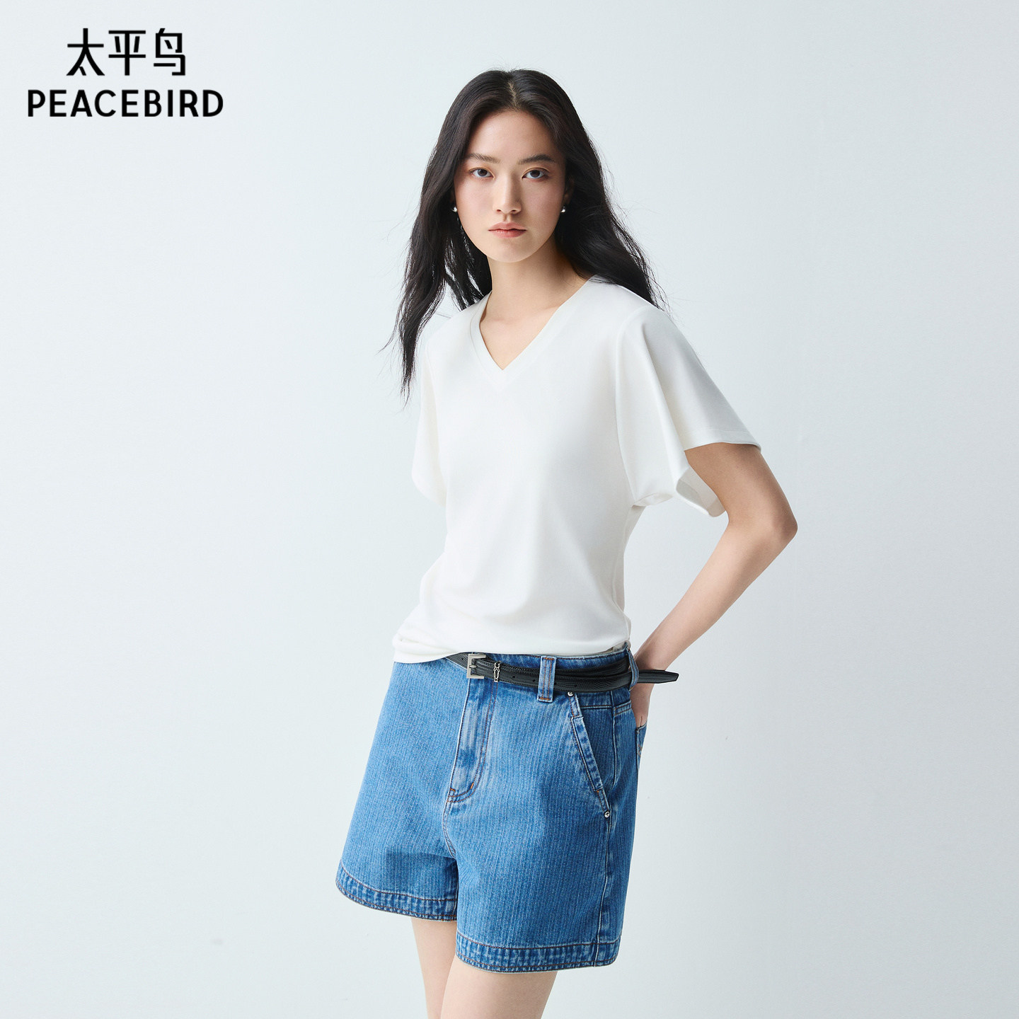 太平鸟 莱赛尔混纺V领短袖T恤26夏季新款蝙蝠袖收腰松弛感上衣女