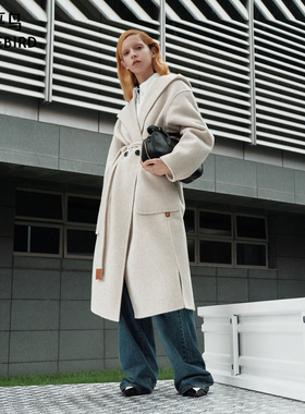 太平鸟年冬季款连帽双面呢大衣A1AAE4473