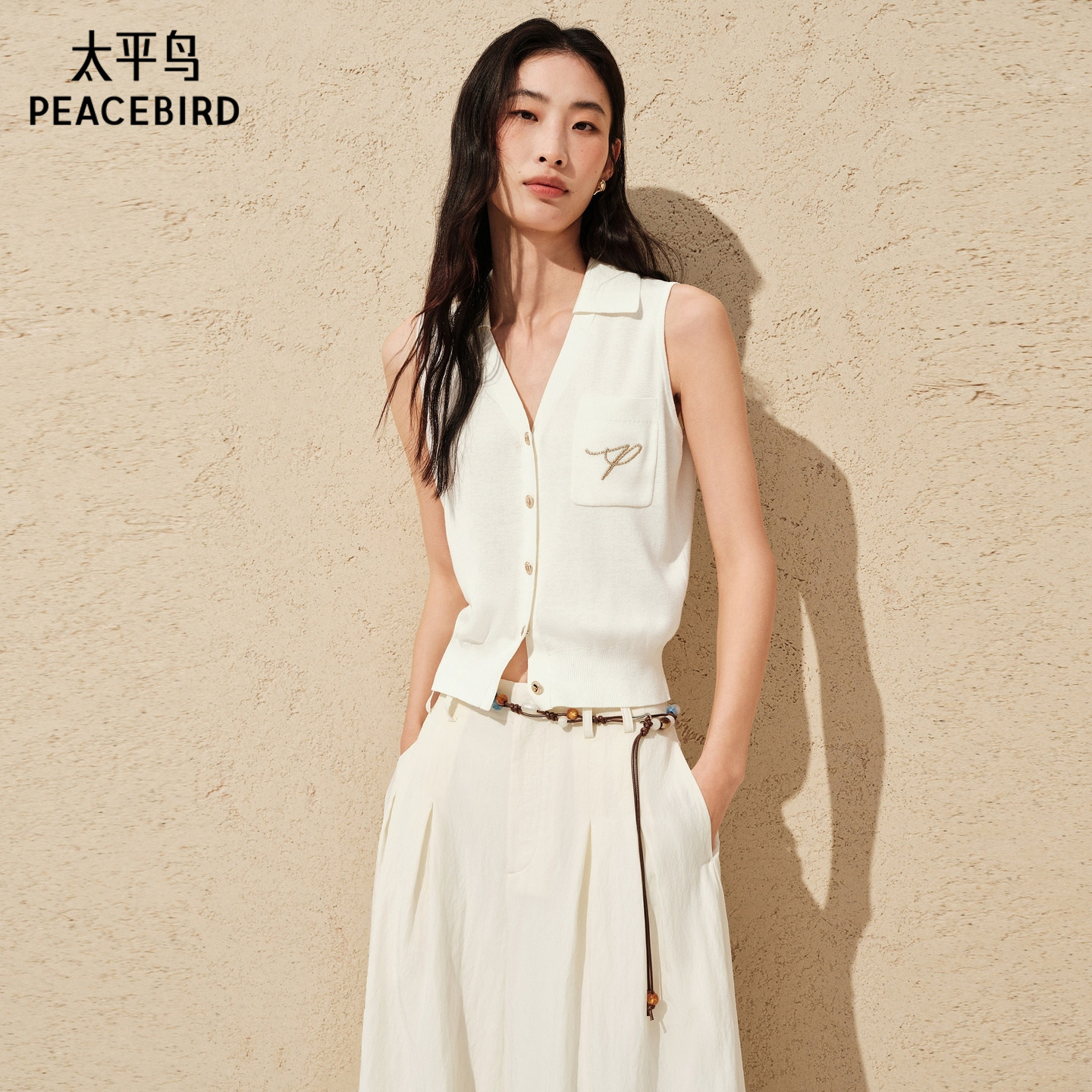 太平鸟亚麻混纺V领针织背心26夏季新款莱赛尔混纺通勤百搭上衣女