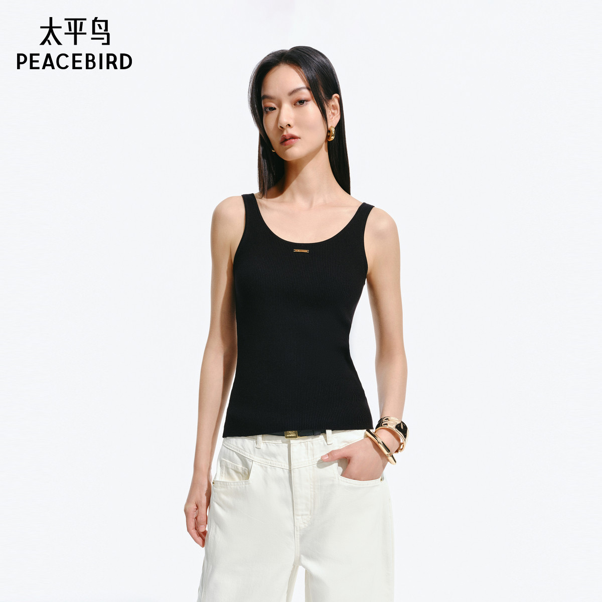 太平鸟 黑色针织背心女士2025夏装新款内搭柔软舒适圆领简约T恤