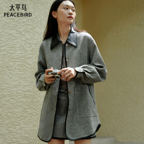 太平鸟女装冬季款花灰PU包边大衣A1AAE4191