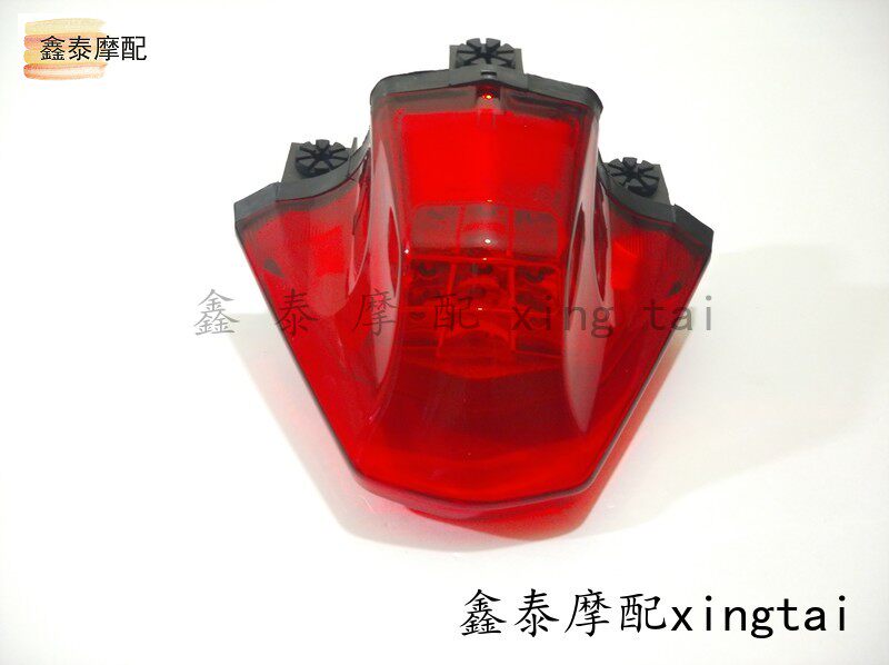 贝纳利黄龙600后尾灯刹车灯