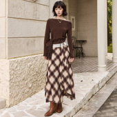 Time RoaD 汤米诺休闲两件套连衣裙女春秋一字肩上衣搭配格纹半裙