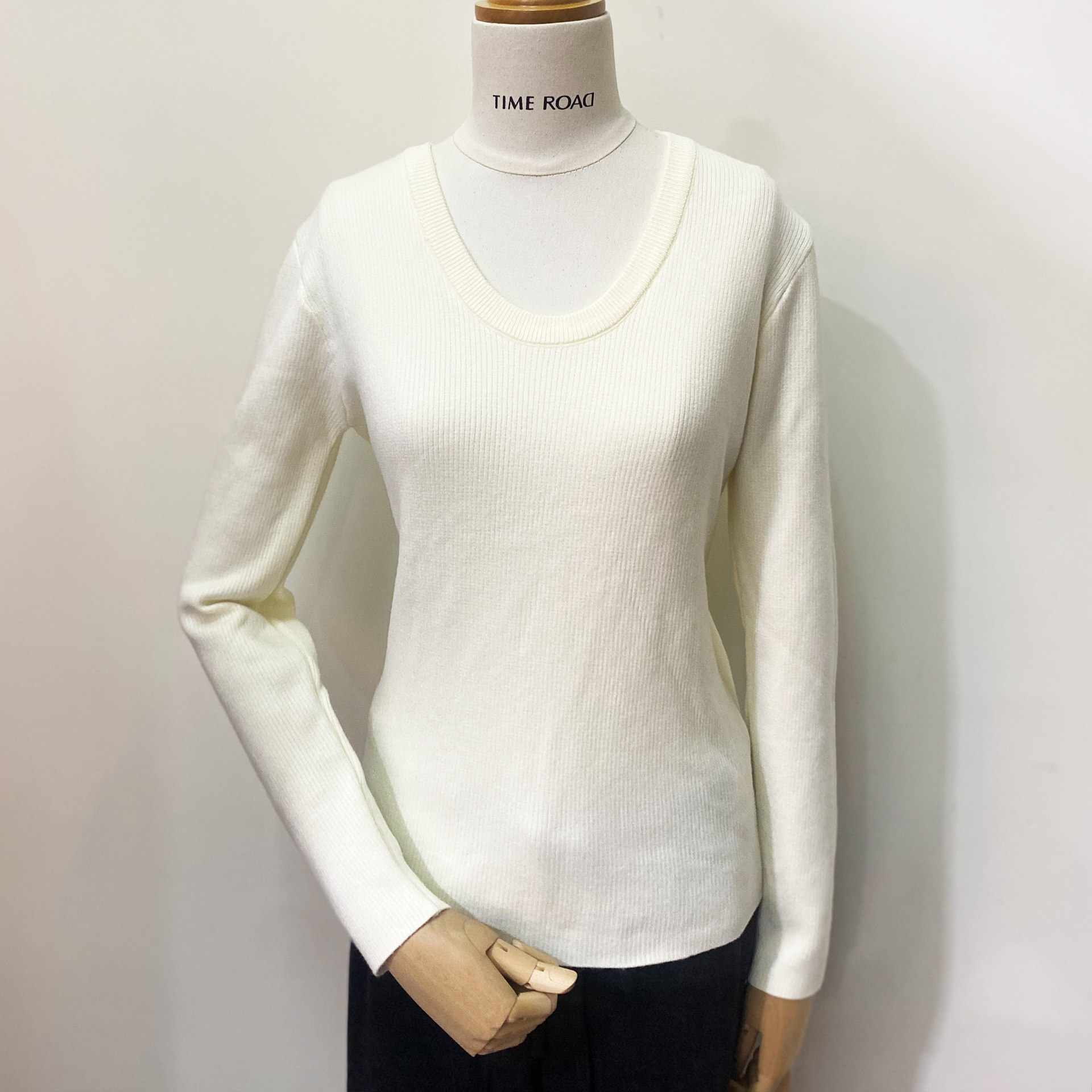 Time RoaD/汤米诺U领针织衫女冬加绒长袖修身显瘦打底衫百搭毛衣