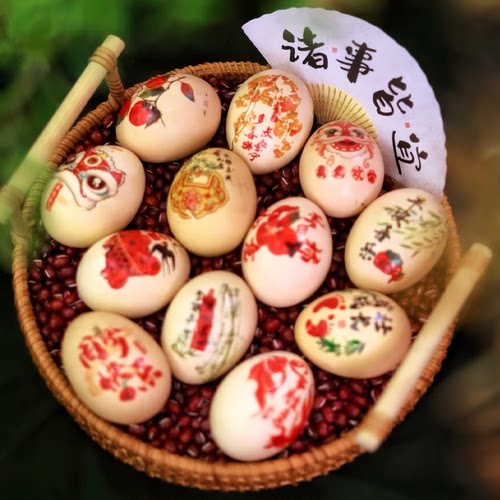 手工藤编中国风传统图案果篮摆件